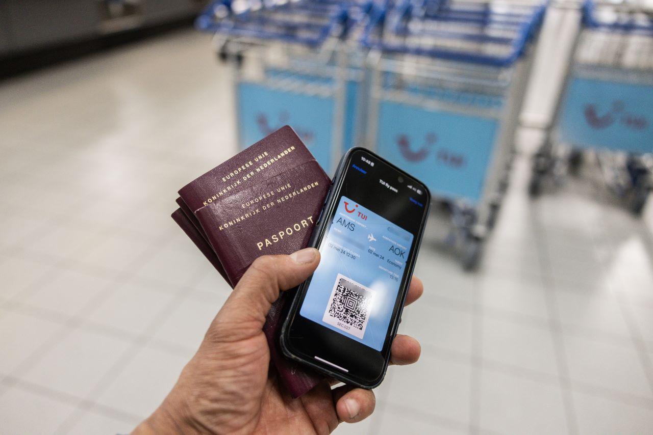 Meer informatie over "Gaan we over op een digitaal ID en Paspoort op je telefoon?"